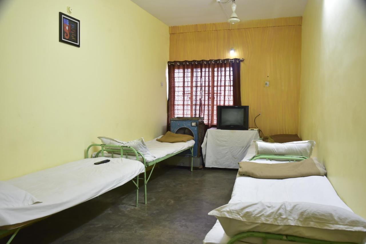 Hotel Drishti Inn Khāpri Extérieur photo
